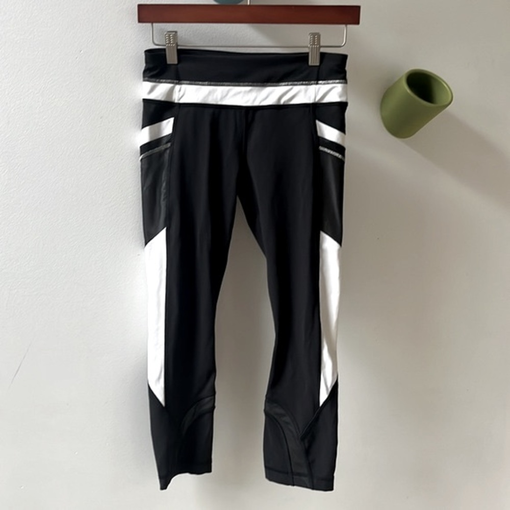 Lululemon Run: Inspire Crop II
